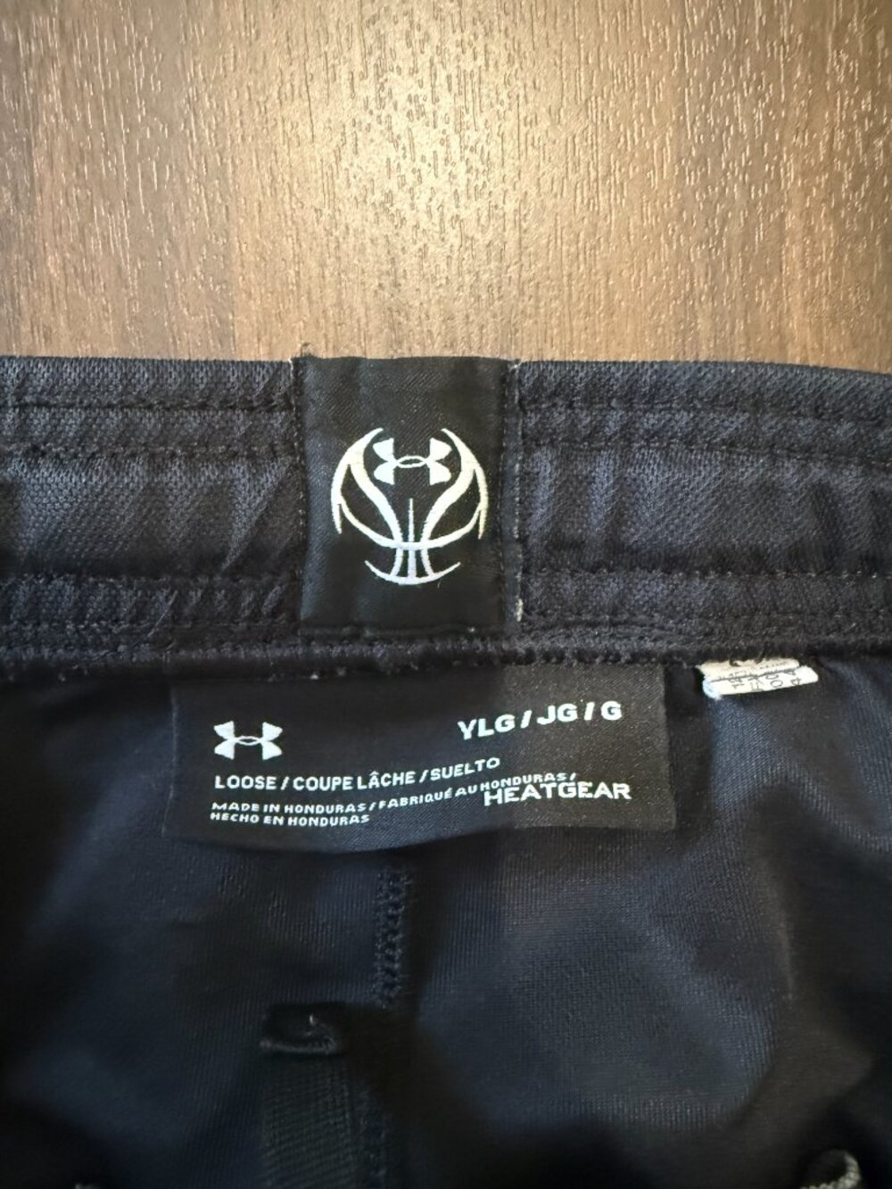 Under Armour boy's basketball shorts YLG - Picture 4 of 9
